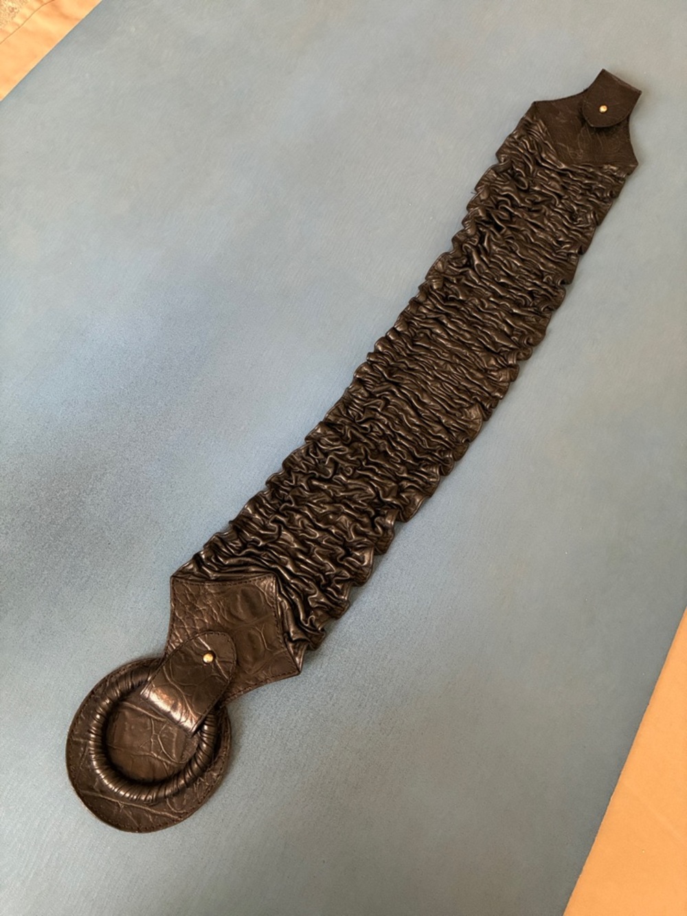 🌟 Vintage Black Ruffled Tequila Leather Waist Belt with Ring Detail - Picture 7 of 9